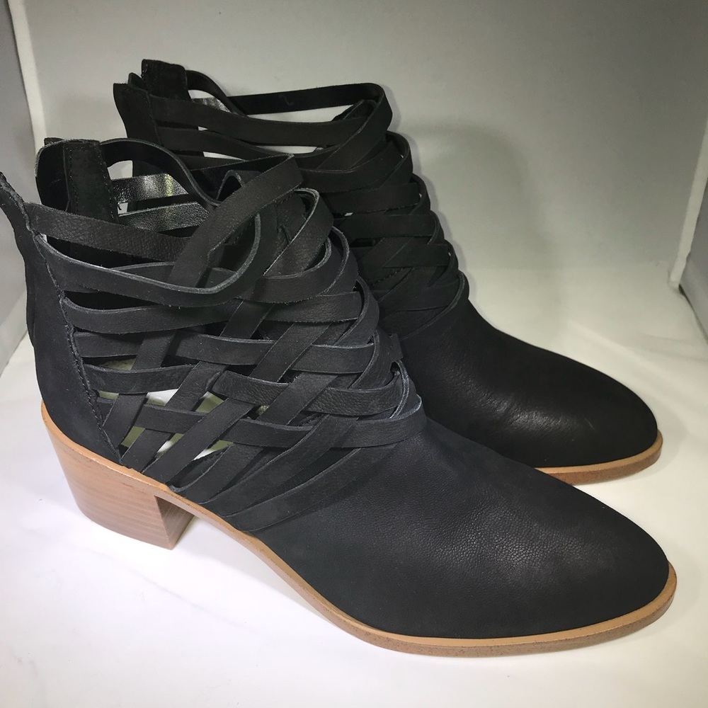 NWT 1.State  Black heel booties size 8